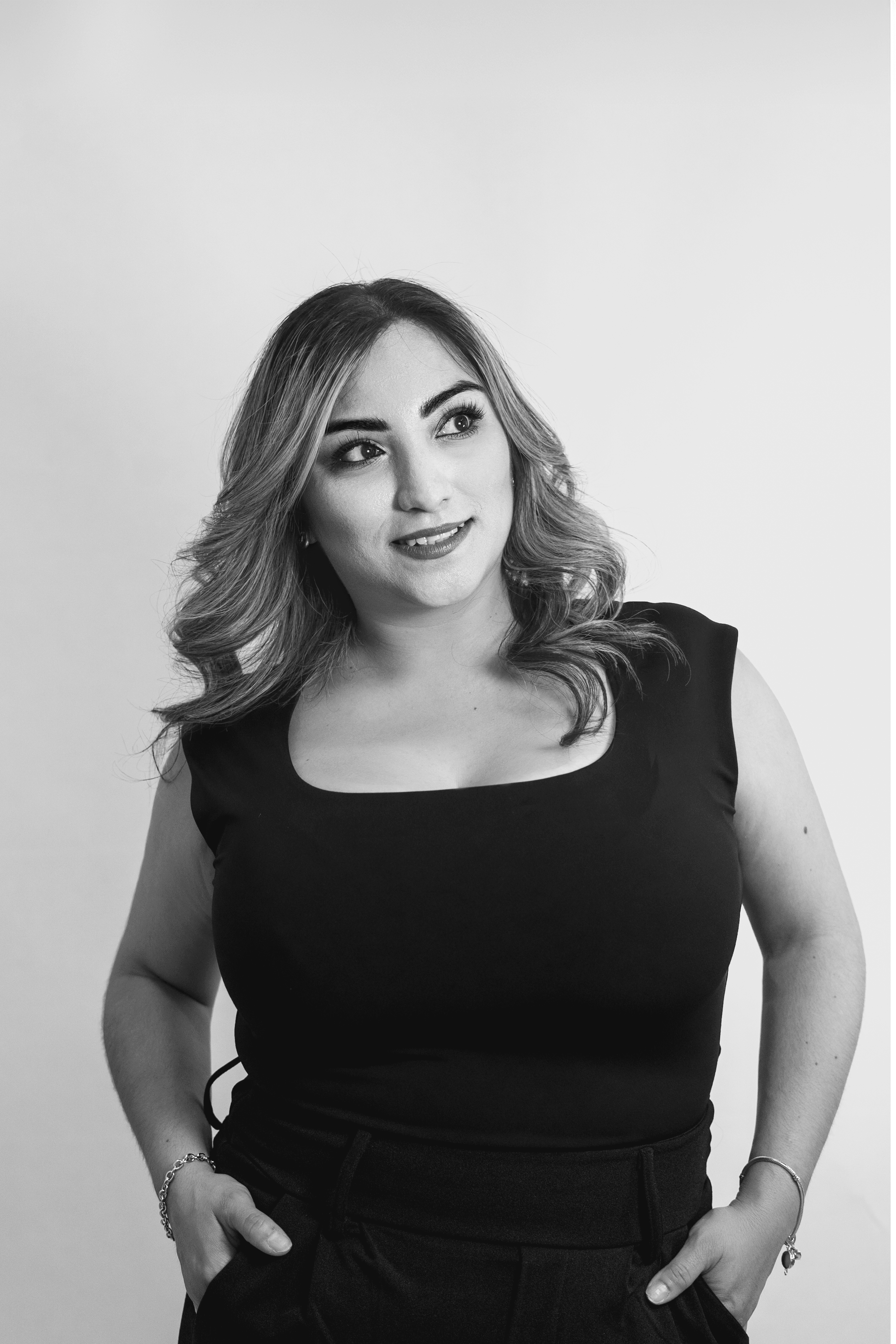 Headshot of Elizabeth Velasquez