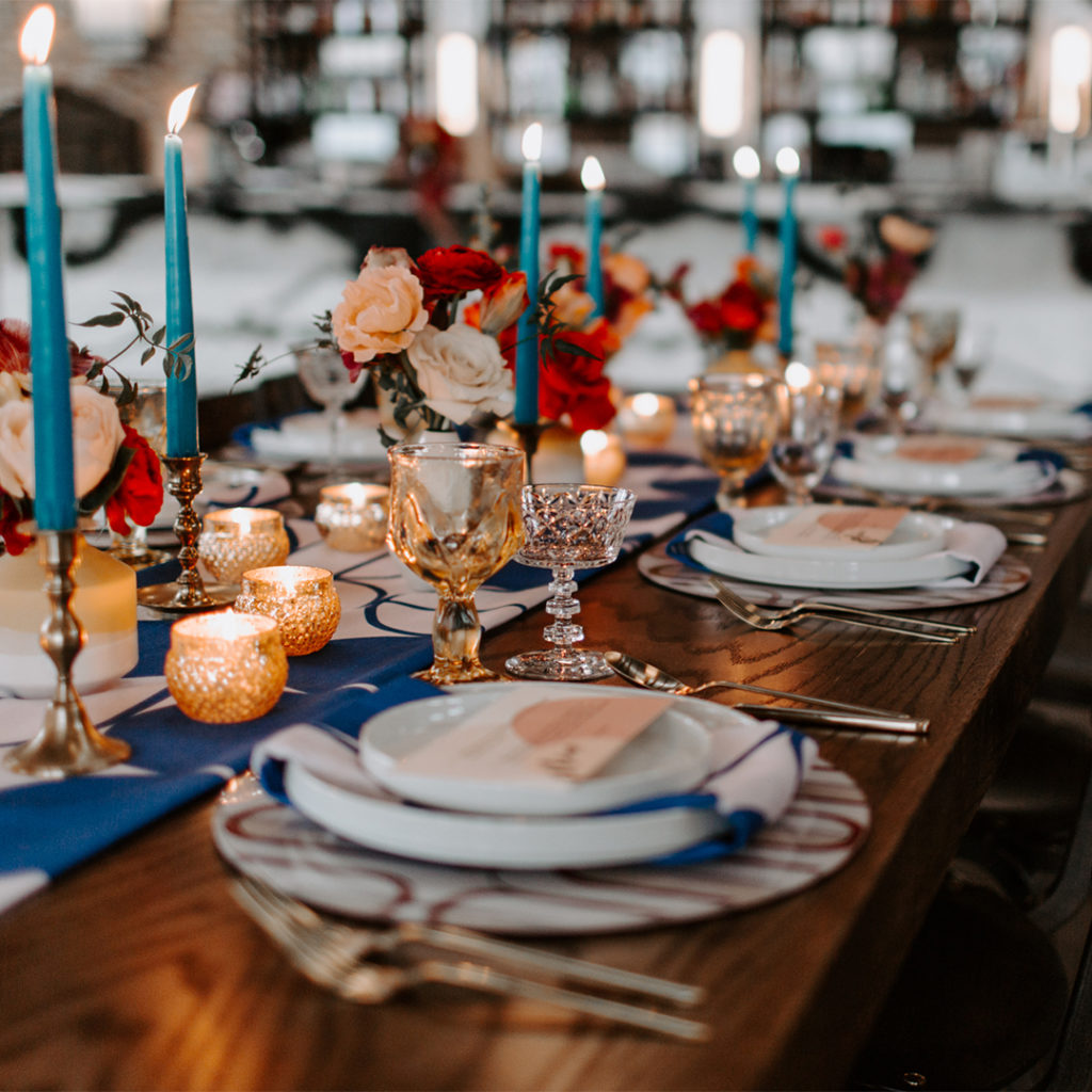 Charger Plates vs. Placemats A Guide to Tabletop Décor