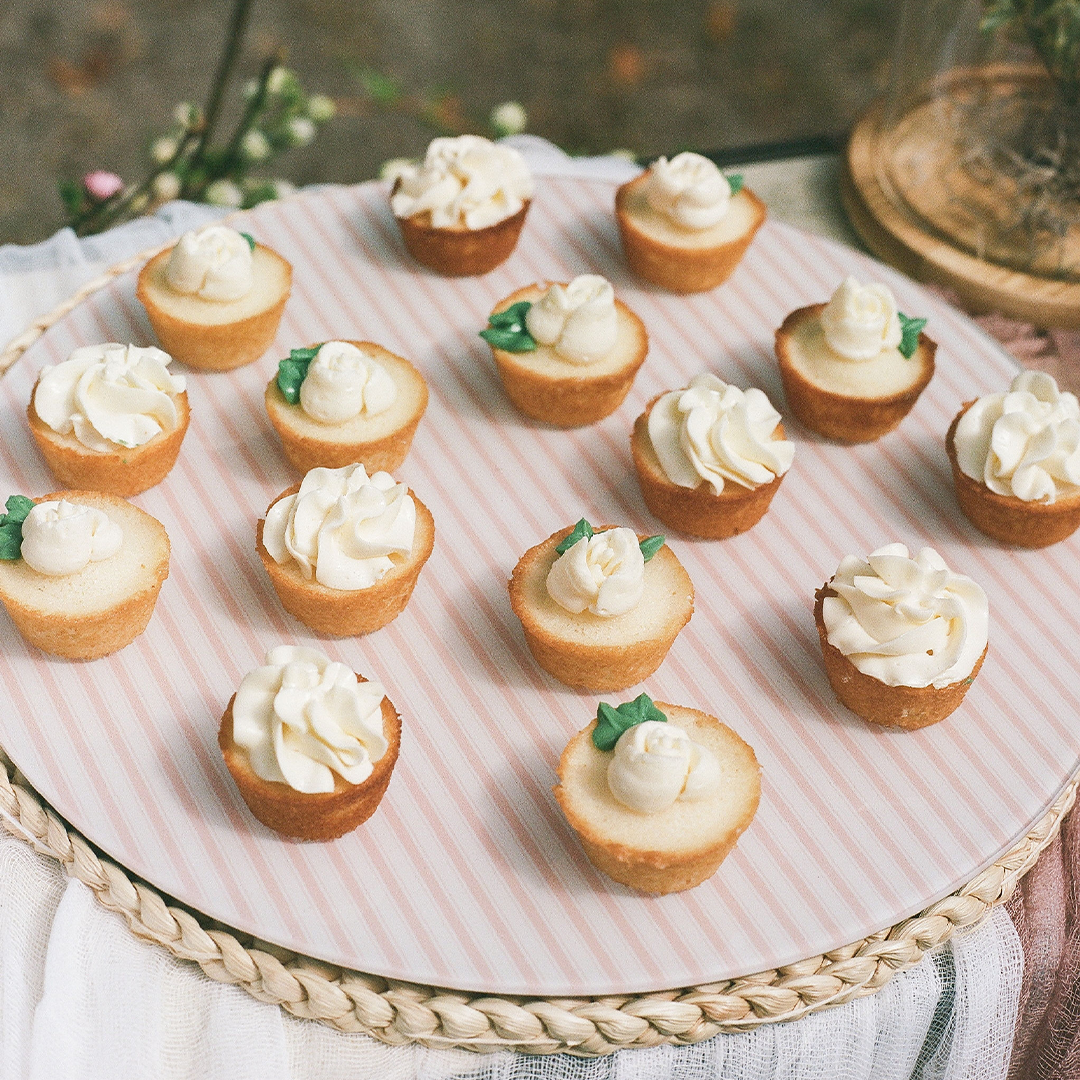 Cupcakes-On-Glass-Charger-Placemat