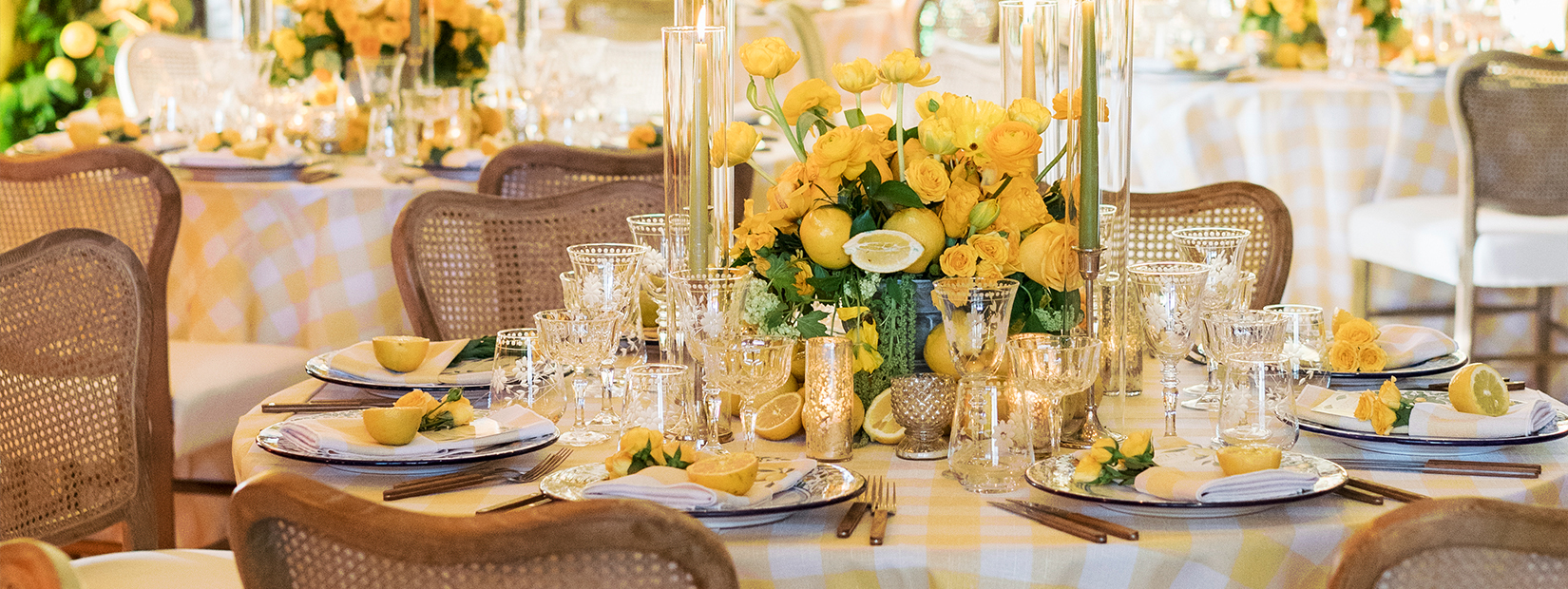 Yellow-Plaid-Table-Linen-for-event
