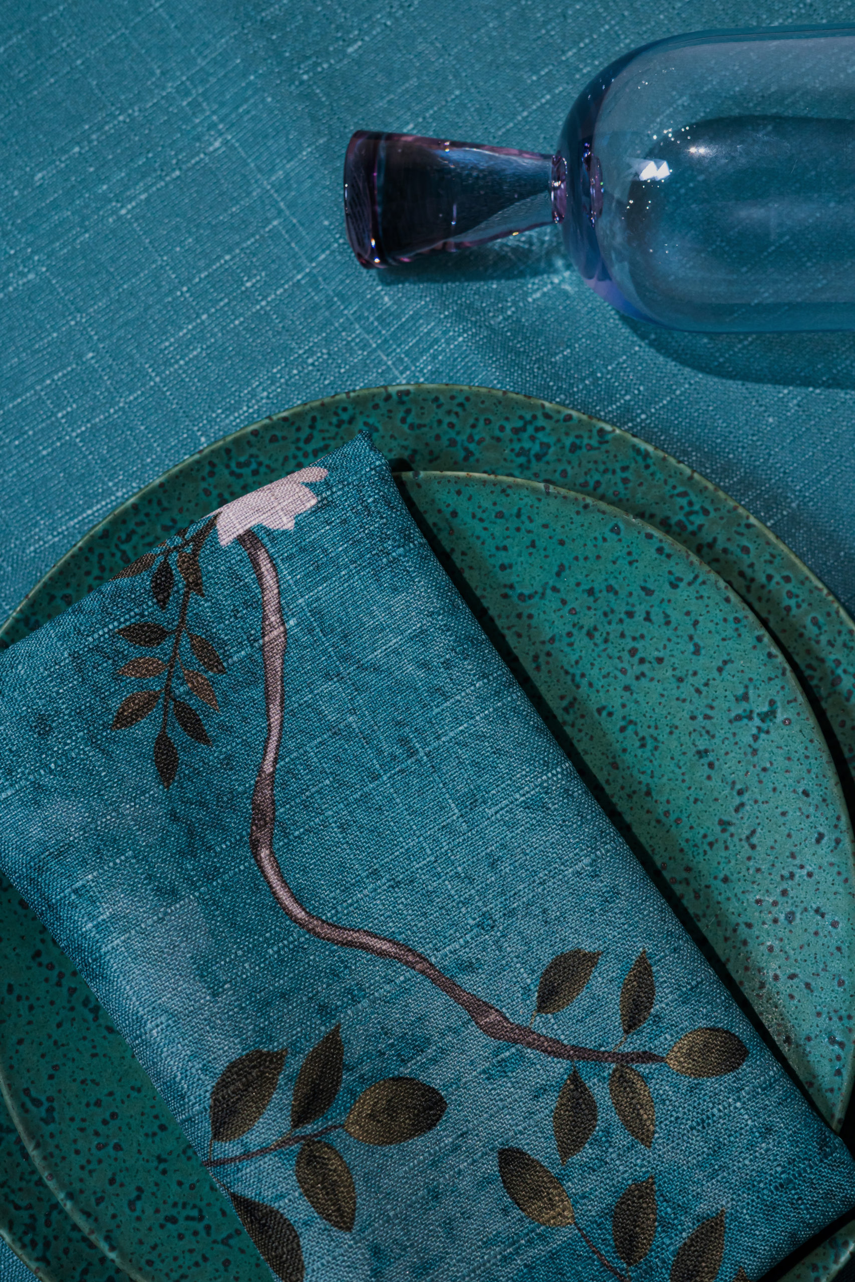 teal-napkin-table linen