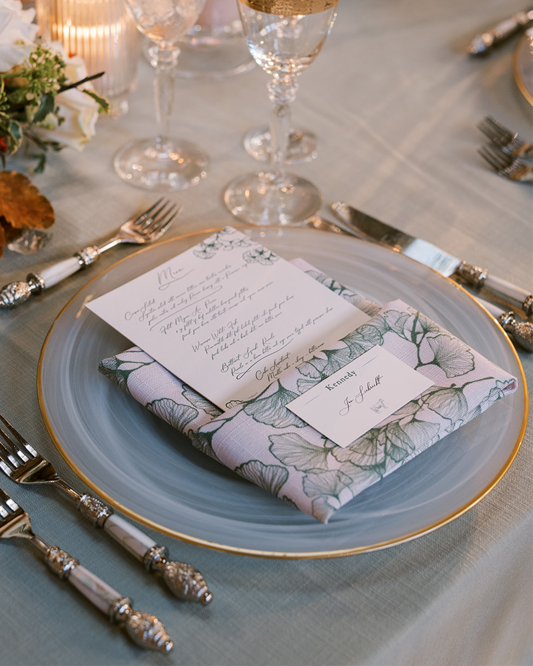 elegant green ginkgo napkins