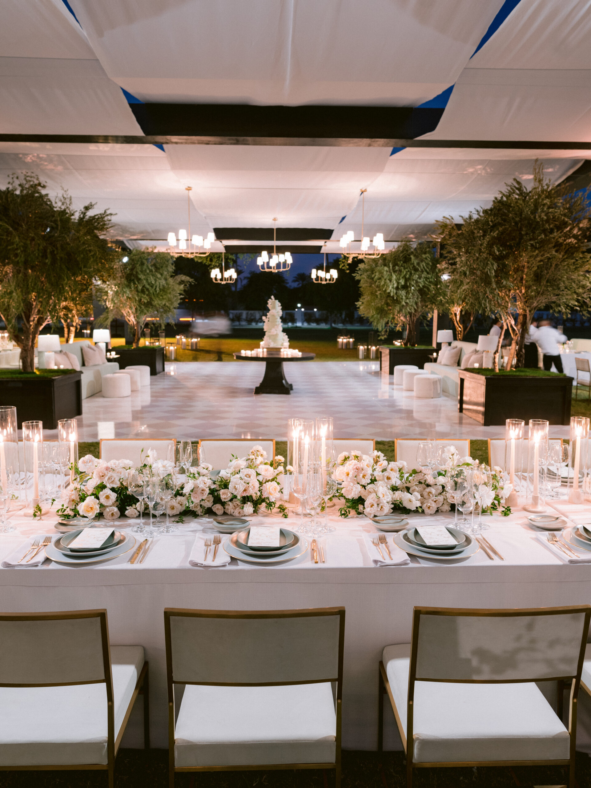 off-white-table-linen-for-weddings-events