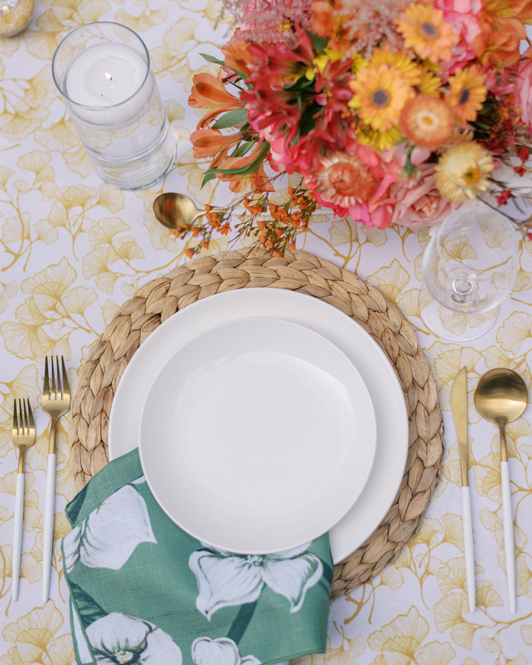 gold ginkgo table linen and green trellis flowers napkins